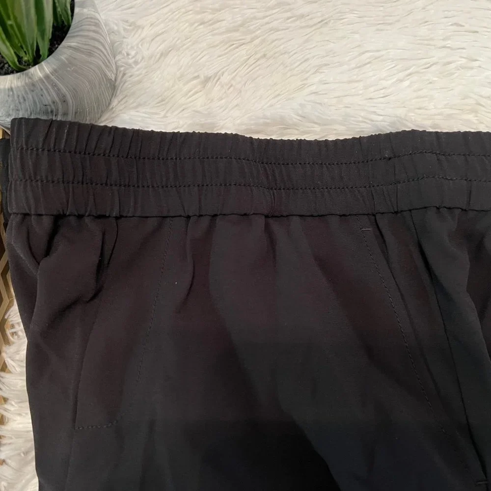 Banana Republic Pull on Drapey Jogger Pants - Picture 4 of 8